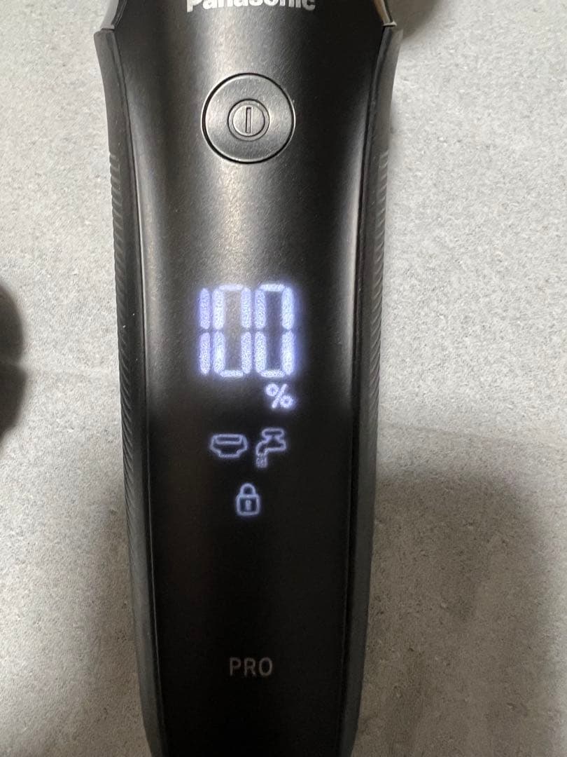 美品パナソニック(Panasonic) 6枚刃 ラムダッシュ ES-LS9Q