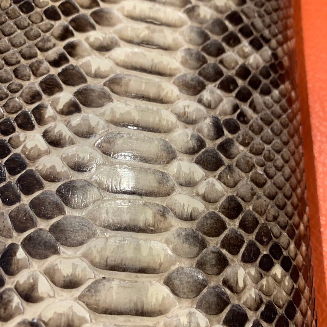 本物のパイソンレザー 長財布