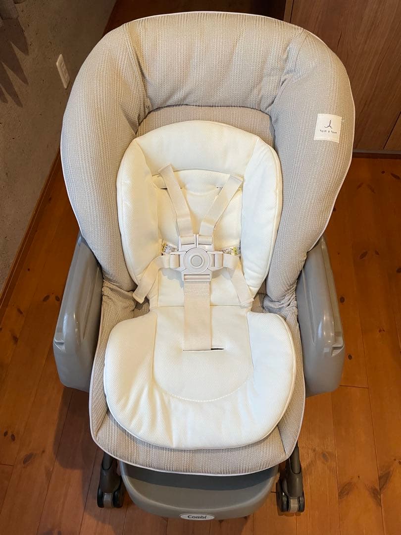 Combi コンビ ネムリラ tete a tete オートスイング バースデイ