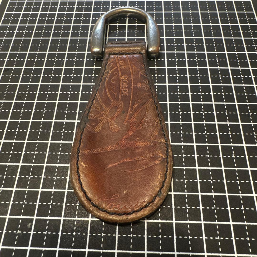 ベルルッティレザー製キーホルダー