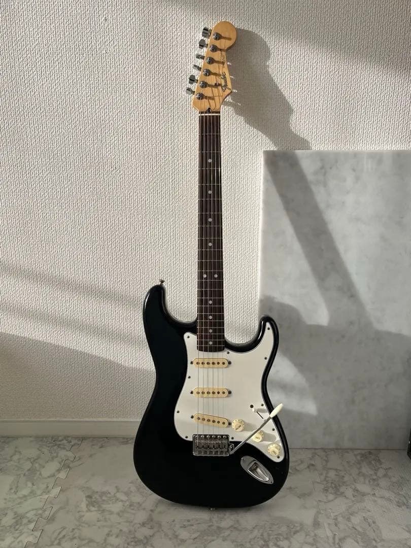 Fender Japan Stratocaster ブラック 簡易ケース付き