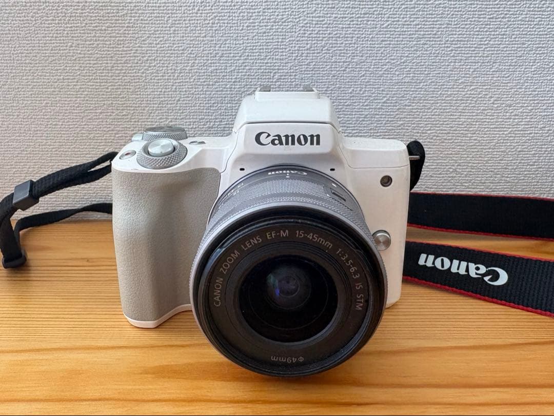 【極美品】【値下げ】Canon キャノン EOS Kiss M ホワイト