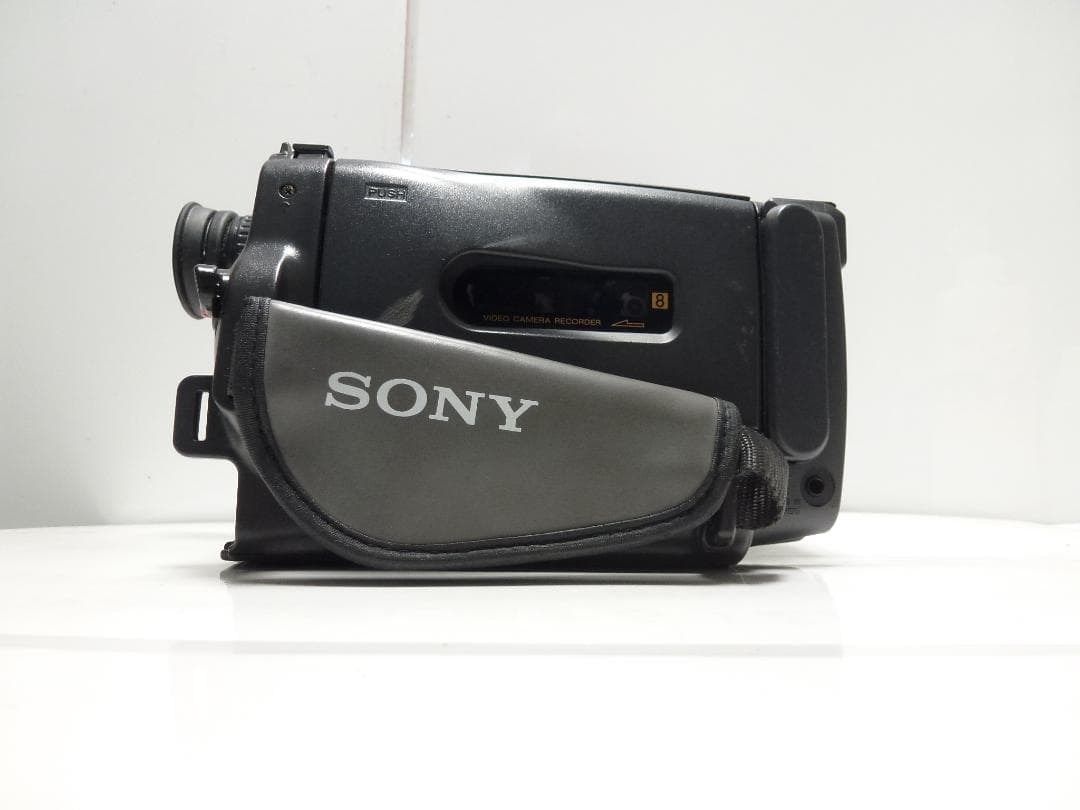希少　動作品　SONY ソニービデオカメラ　 CCD-TRV20　Video8
