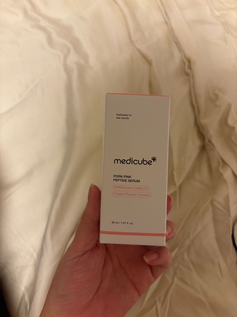 メディキューブ美顔器＋美容液PDRN