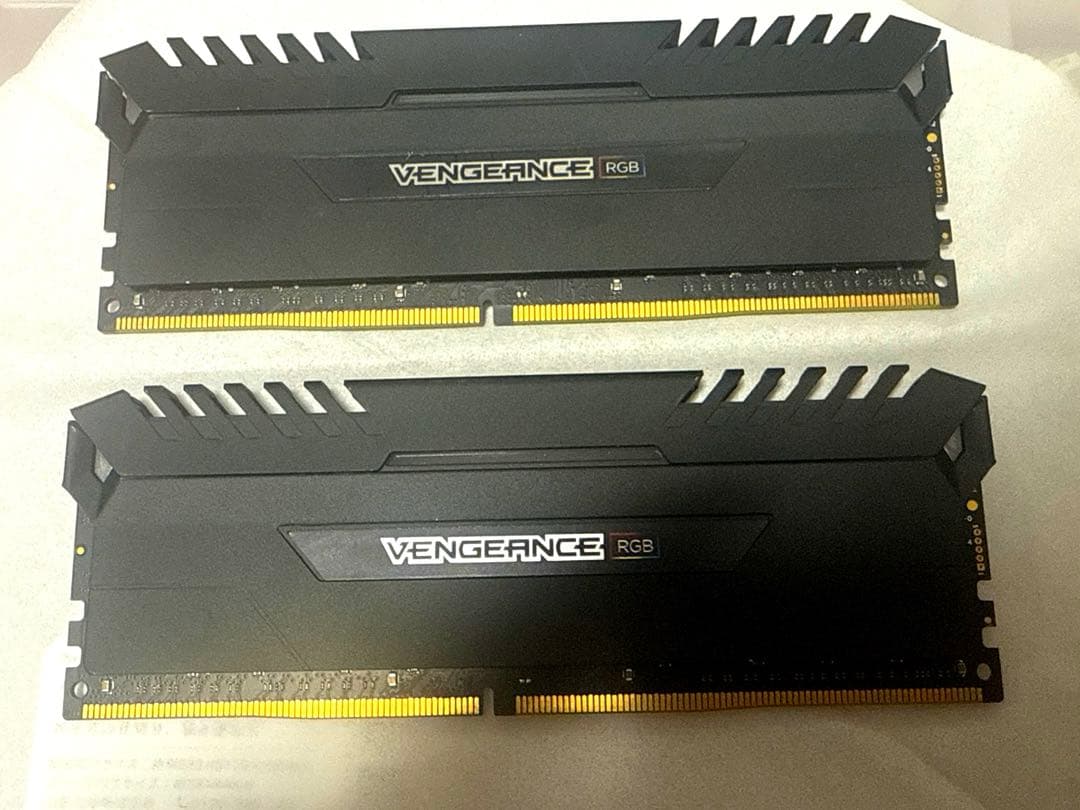PCメモリ DDR4 16GB CORSAIR