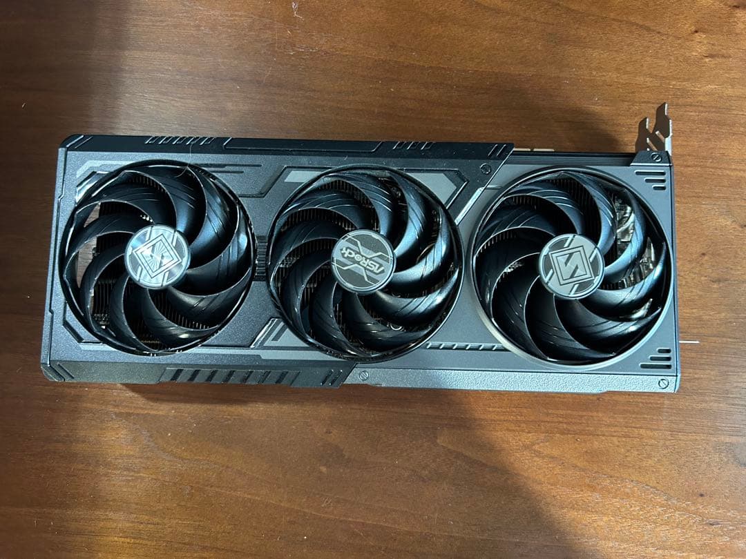 グラフィックボード・グラボ・ビデオカード ASRock RX9070XT STEEL LEGEND 16GB