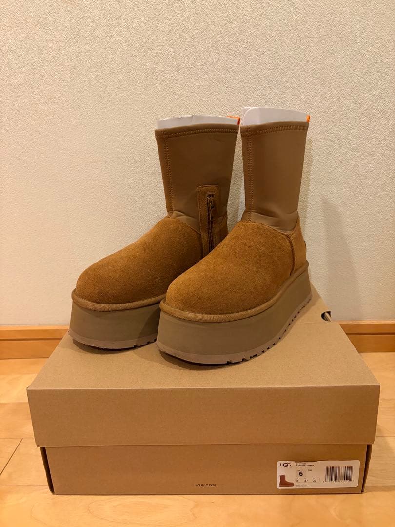 UGG W CLASSIC DIPPER ムートンブーツ