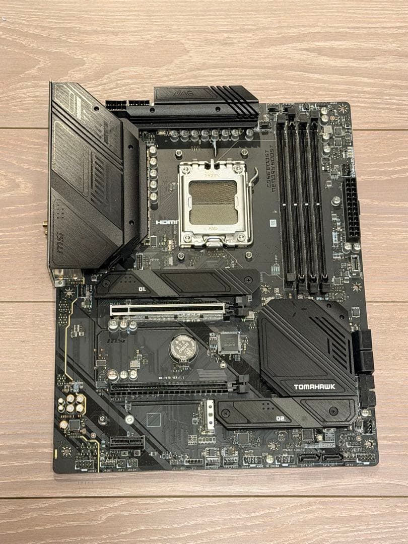 MSI B650 TOMAHAWK WIFI マザーボード