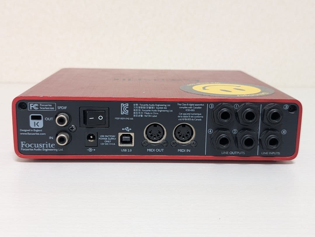 Focusrite Scarlett USBオーディオインターフェース