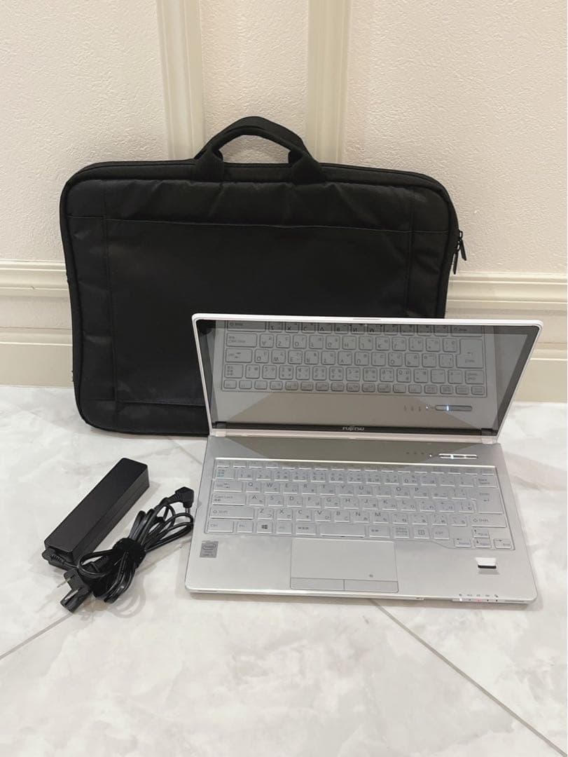 富士通 LIFEBOOK SH90/T FMVS90TW 4GB 動作ok!