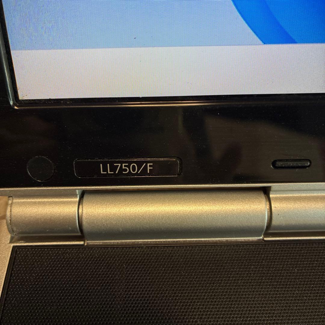 ノートパソコンNEC Core i7 Blu-rayメモリ 8G SSD256G