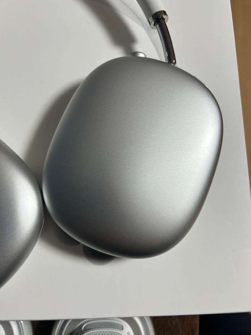【美品】AirPods Max ヘッドホン　シルバー 正規品　カバー付き