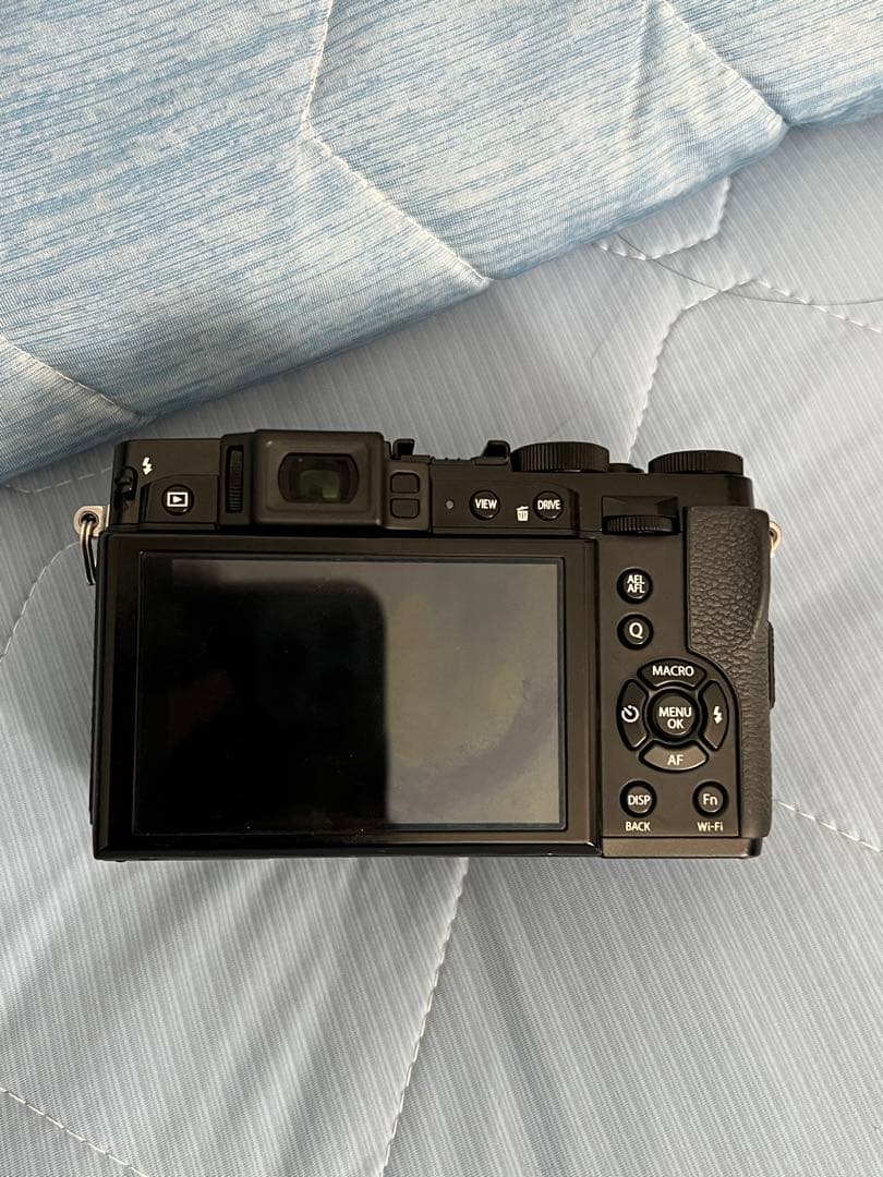 大人気！FUJIFILM フジフィルム X30 コンデジ ブラック