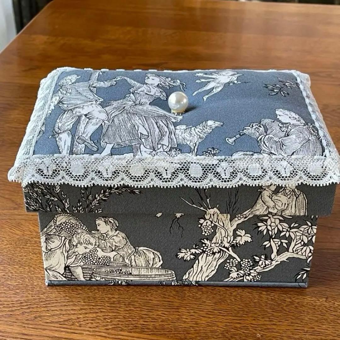 カルトナージュミニ裁縫箱(フタ有)