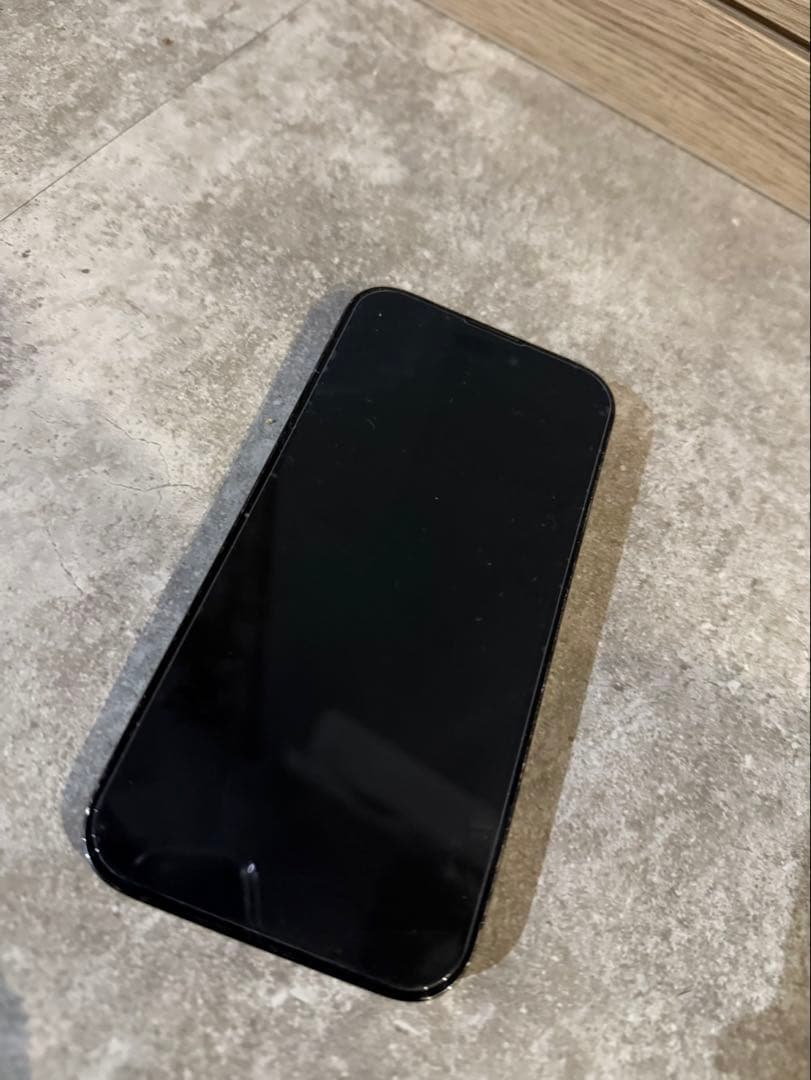 iPhone proブラックSIMフリー