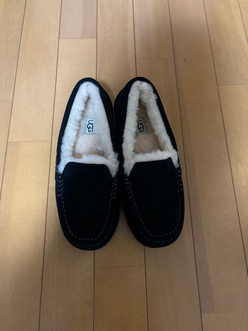 新品 未使用 アグ ムートン アンスレー モカシン ブラック 24㎝