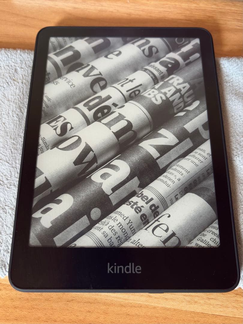 Kindle Paperwhite 12世代　16GB 純正カバー付き