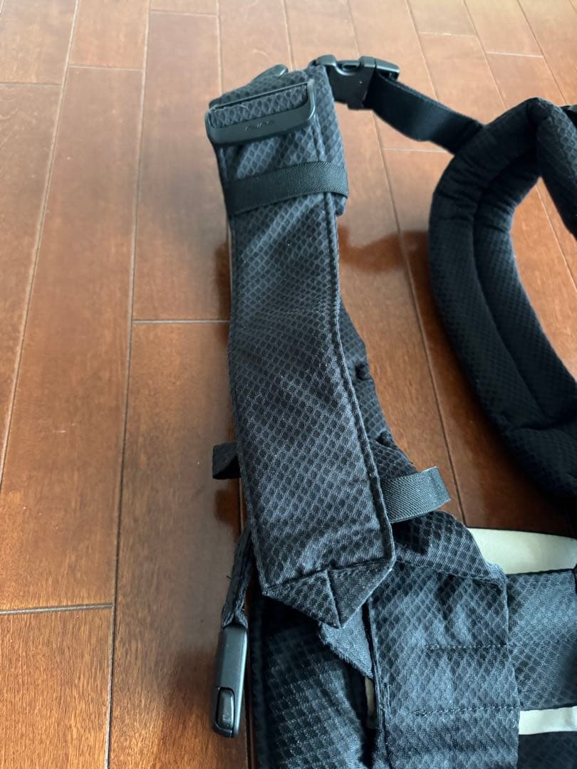 【美品】nuna ヌナ cudlclik カドルクリック 抱っこ紐 キャビア 黒