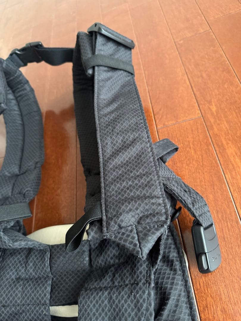 【美品】nuna ヌナ cudlclik カドルクリック 抱っこ紐 キャビア 黒