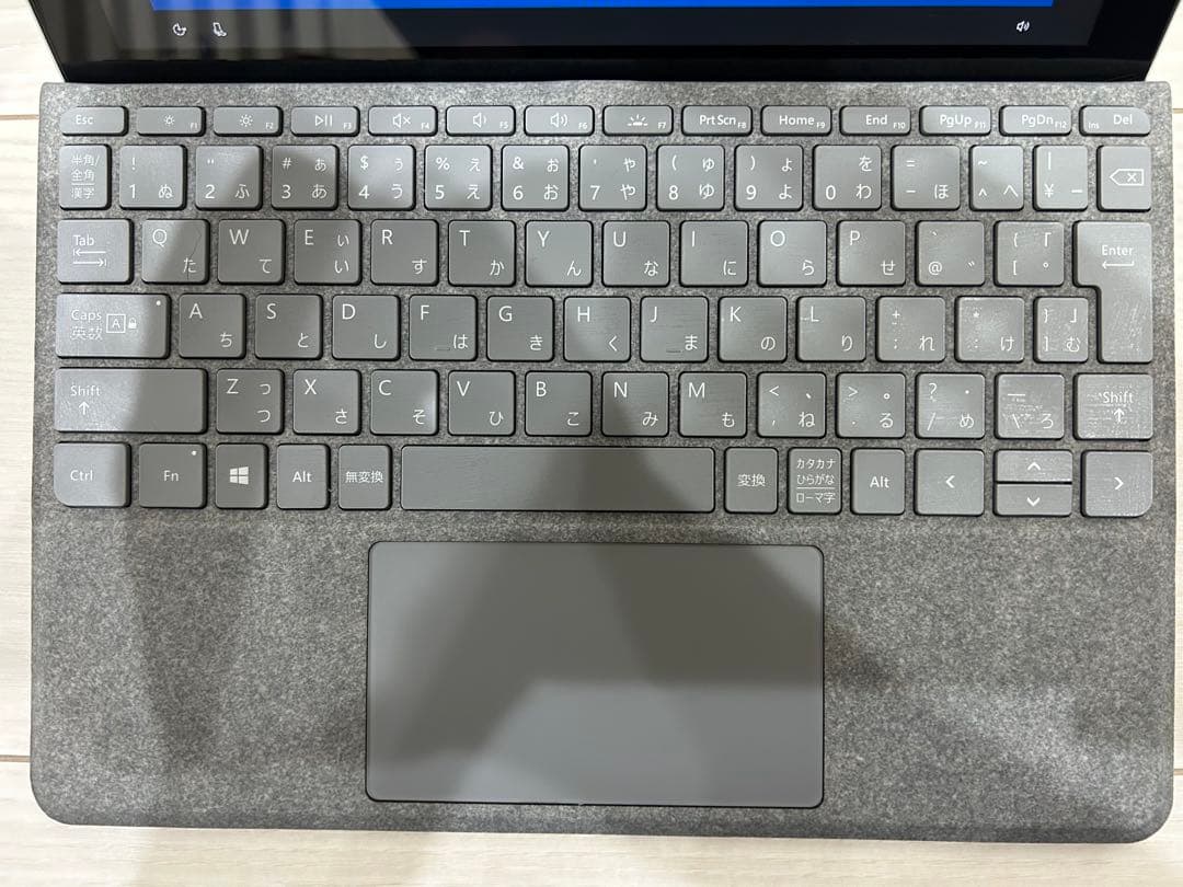 【三辻愛子取置き】Microsoft Surface Go