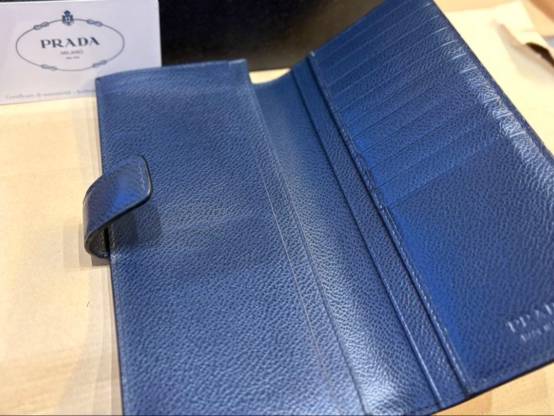 ク*エ様 【極美品】PRADA プラダ 長財布 札入れ ネイビー イタリア正規店