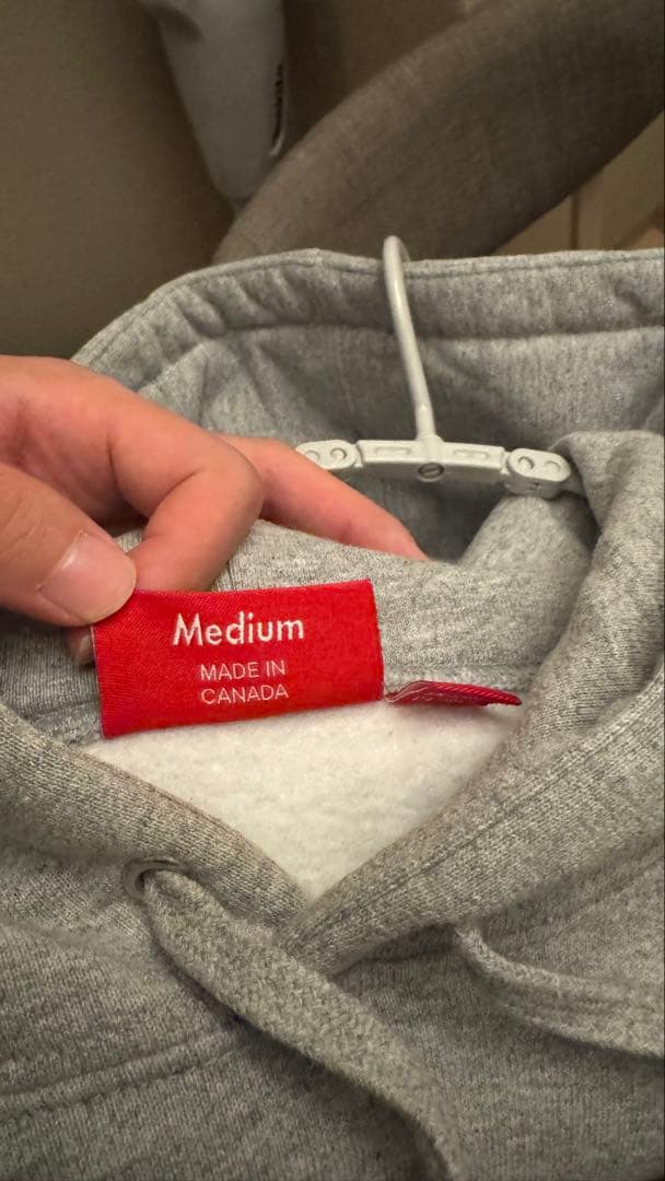 Supreme Sロゴ　ツノ　パーカー