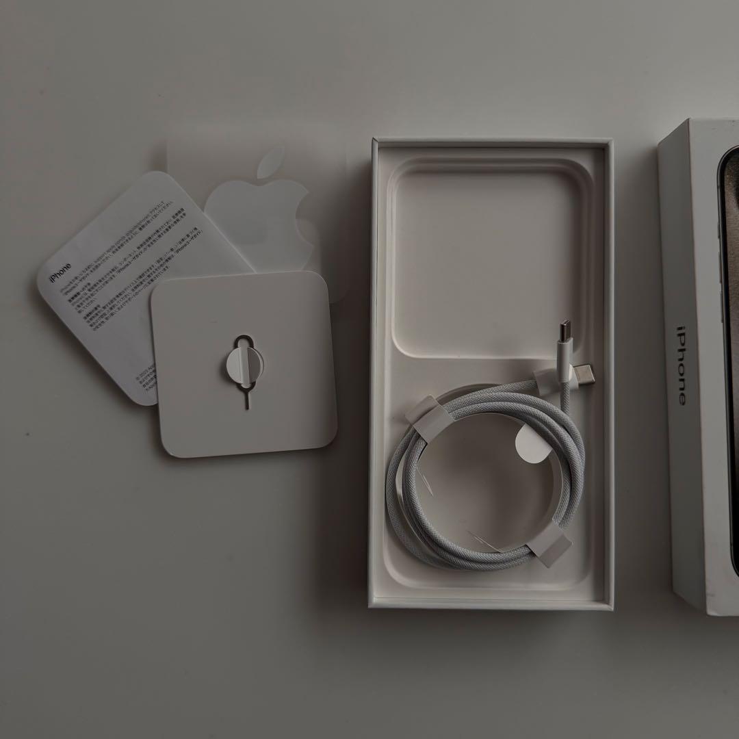 iPhone15pro max,ガラスフィルム付