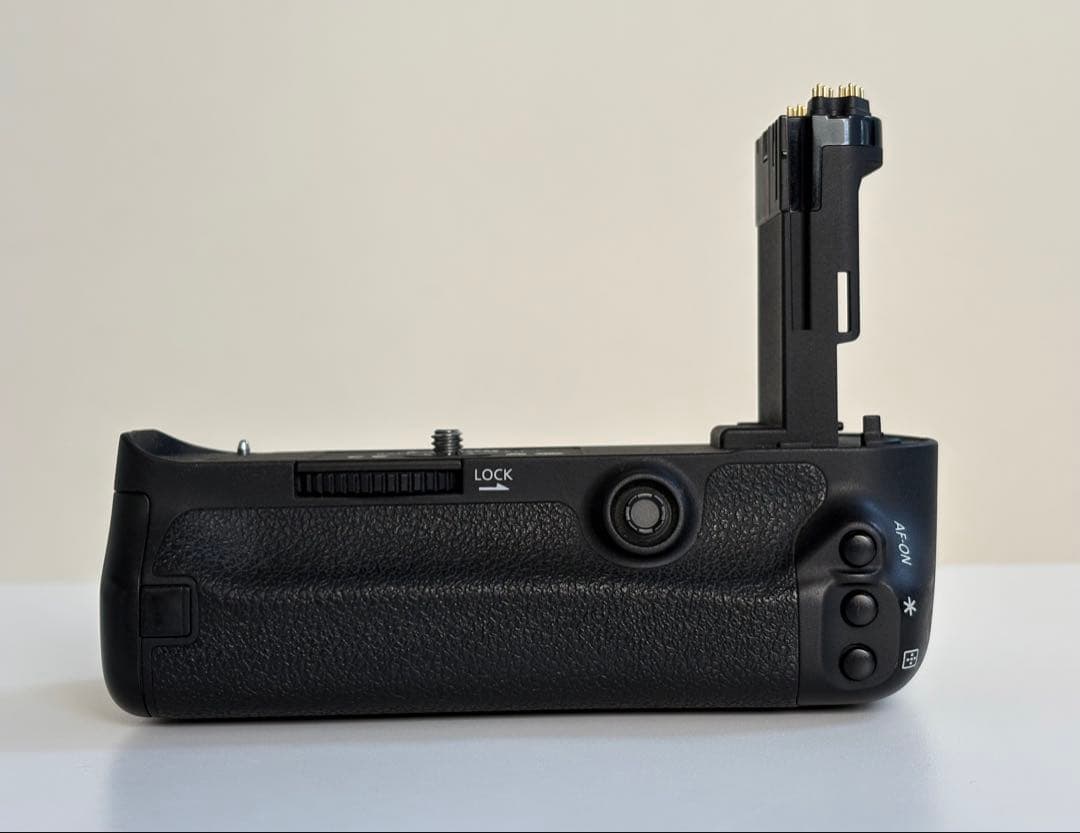 Canon EOS 5D Mark III 本体と付属品