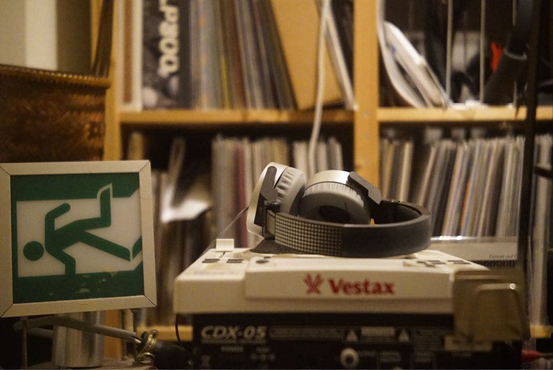 Akarette→Leica-M マウントアダプタとレンズ4本。GFX対応