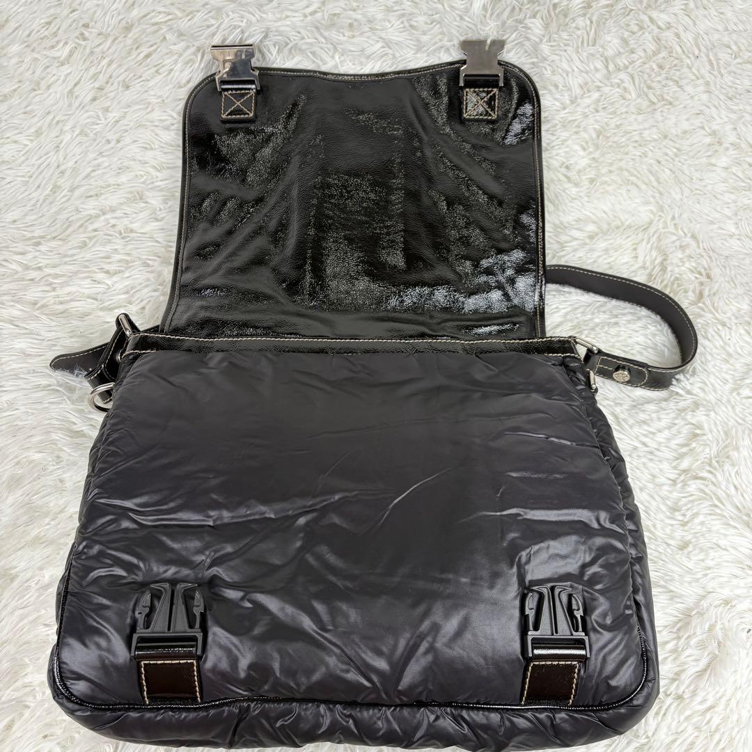 未使用級 現行モデル グッチ メッセンジャーバッグ ブラック ナイロン レザー