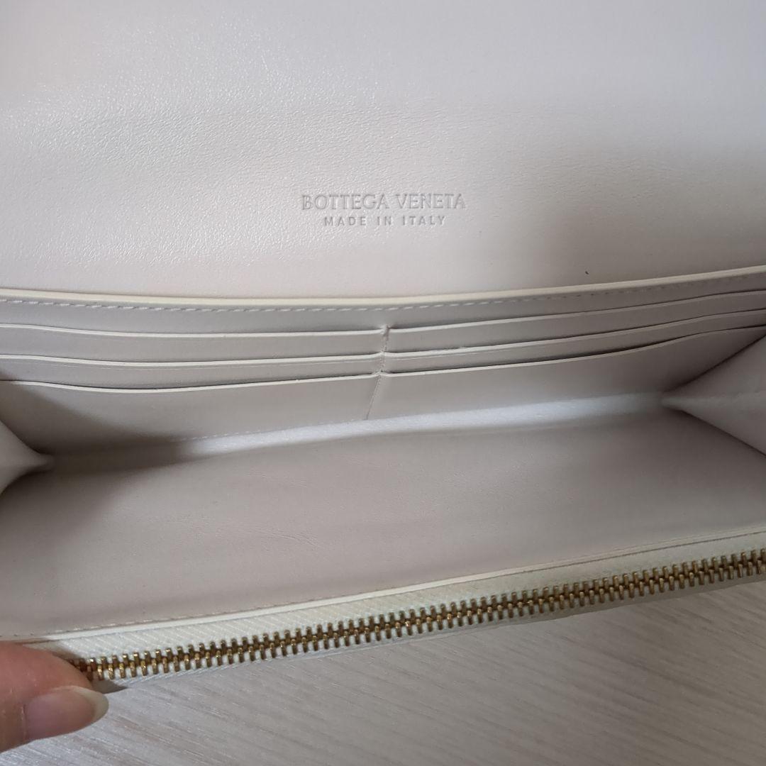 BOTTEGA VENETA ボッテガヴェネタ　イントレチャート　長財布ホワイト