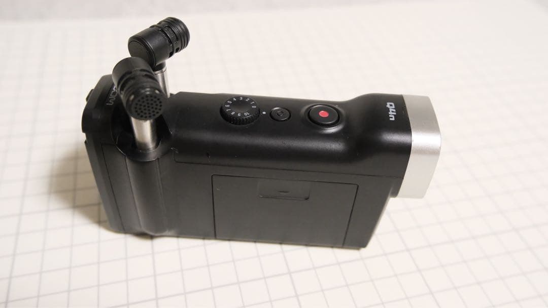 【しろくろ】Zoom Q4n ビデオカメラ 本体 SDカード32G