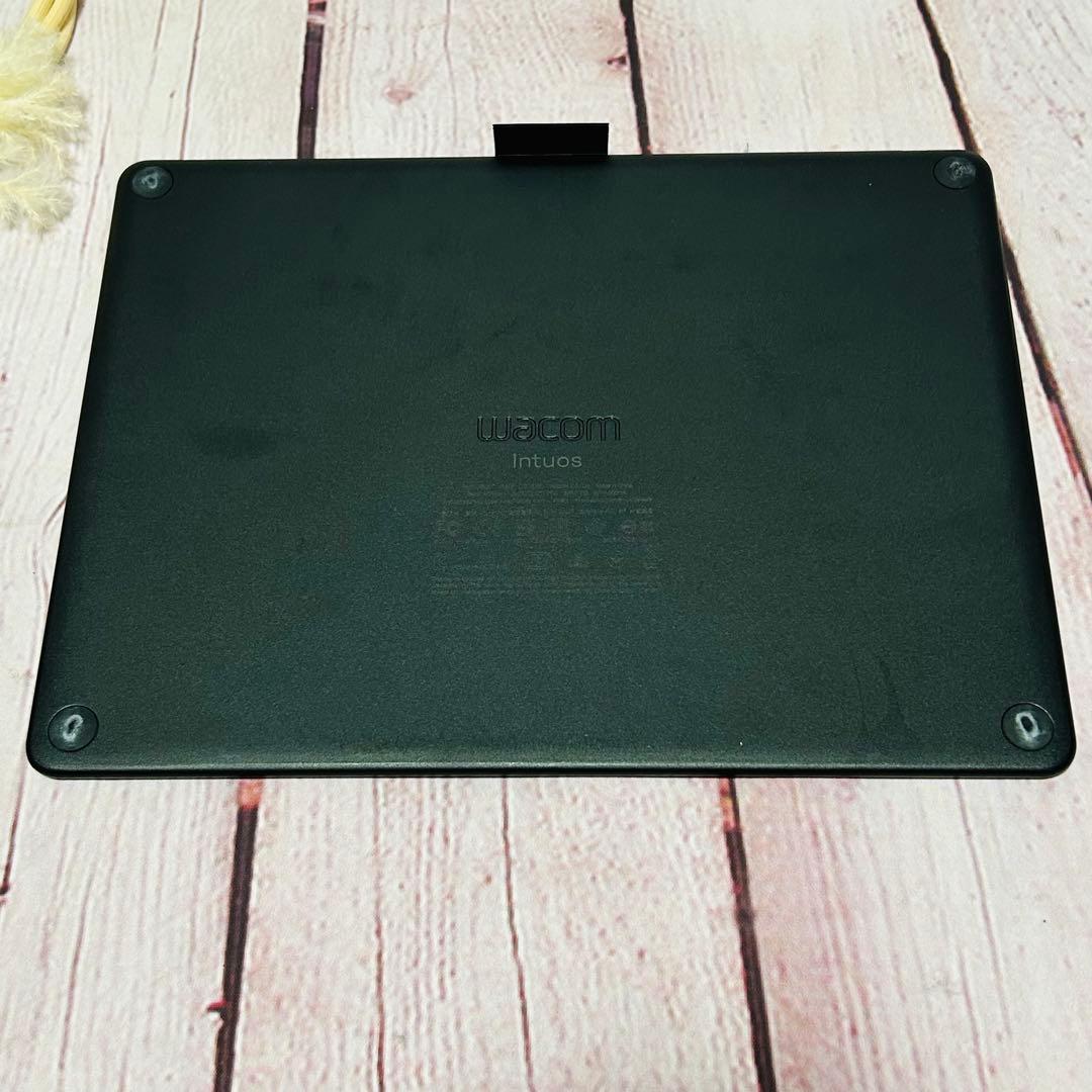 【WACOM】 CTL-6100/K0 Intuos Mediumペンタブレット