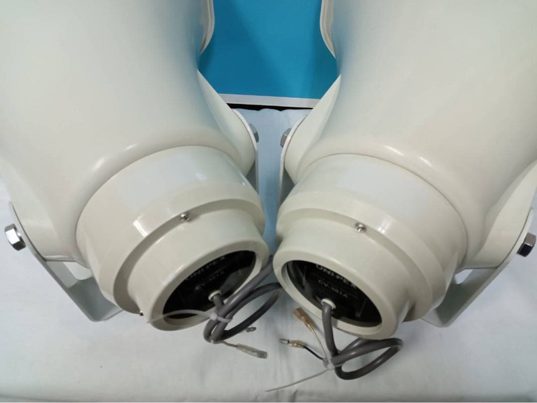 UNI-PEX　40W選挙スピーカー2本で　アンプ12V　40W１台　TOA