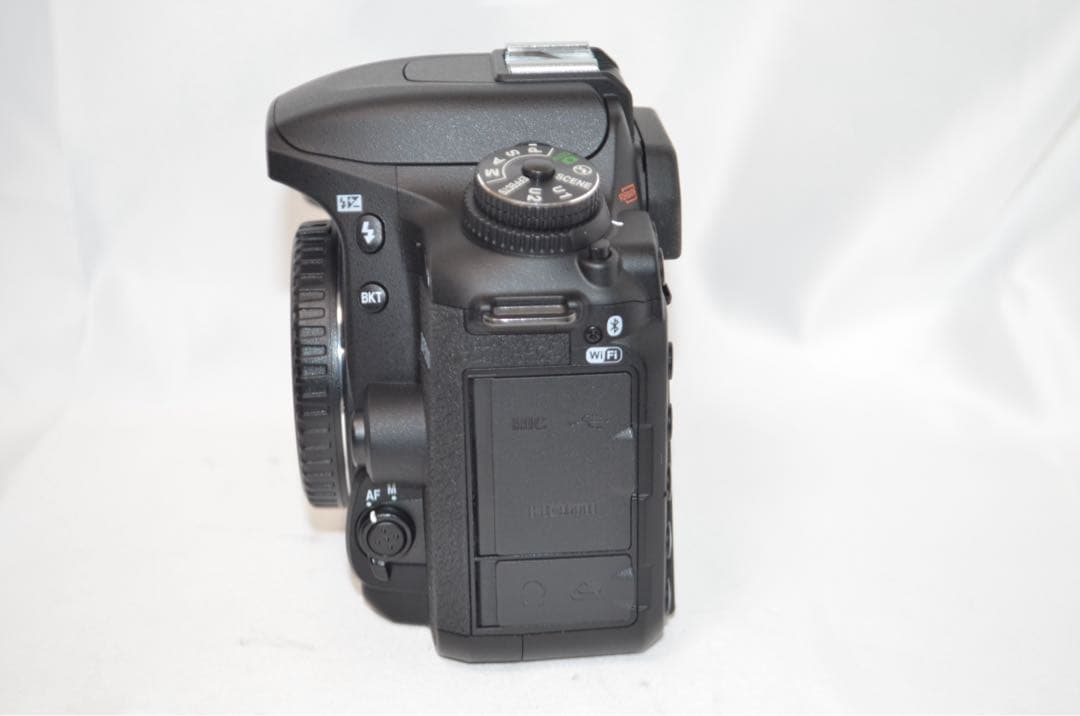 滅多にないシャッター数1500回以下 Nikon D7500☆Wi-Fi搭載