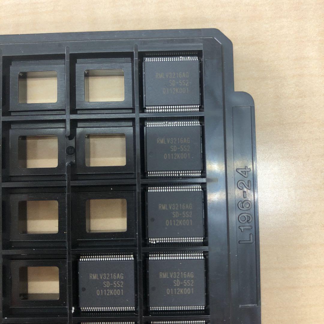 ★お買い得★ルネサス　SRAM 32MB(2MB X 16)　17個