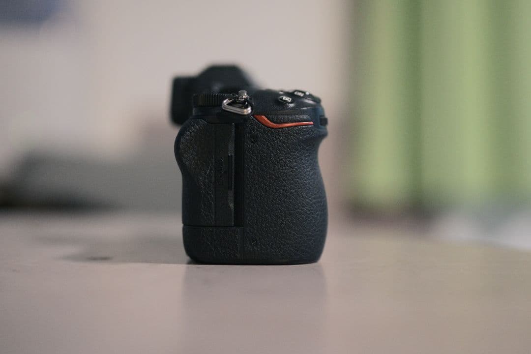 あ*）様 Nikon ミラーレス一眼カメラ　z5