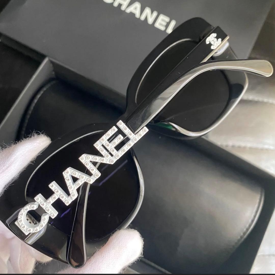 CHANEL CCマーク ホワイトロゴ サングラス ブラック　5422-B-A