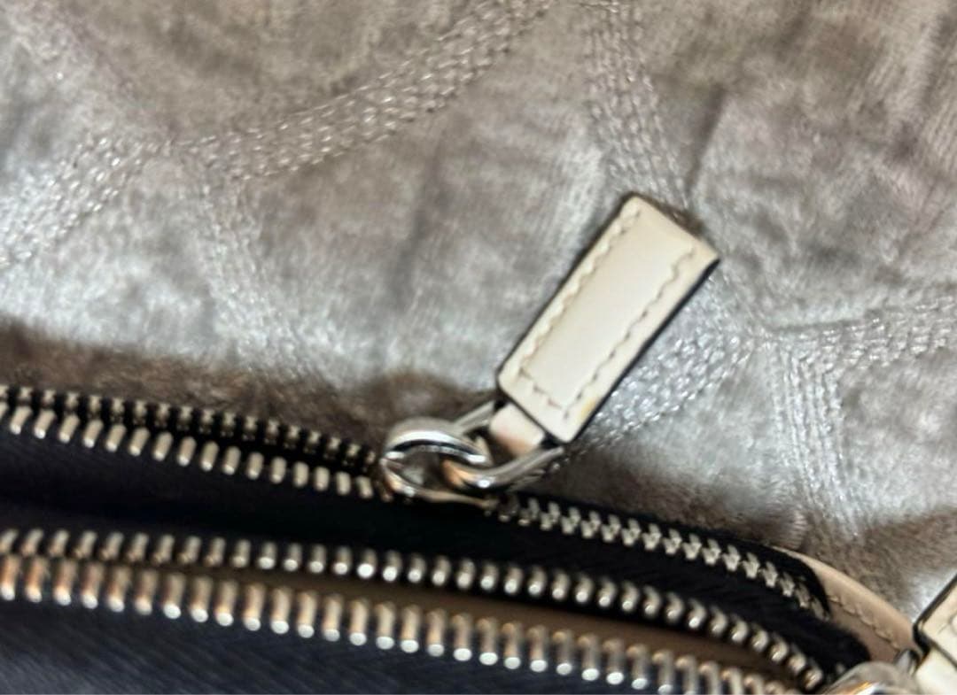 PRADA ショルダー　バック