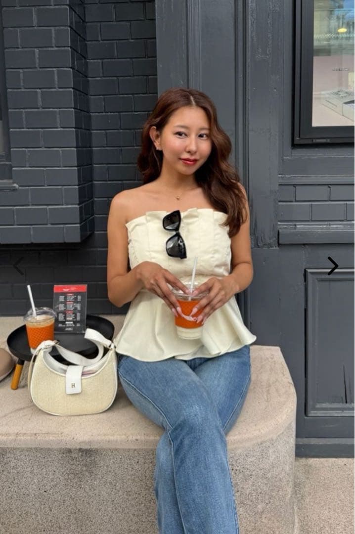 トップス Herlipto Pearl-Strap Frill Top lemon M