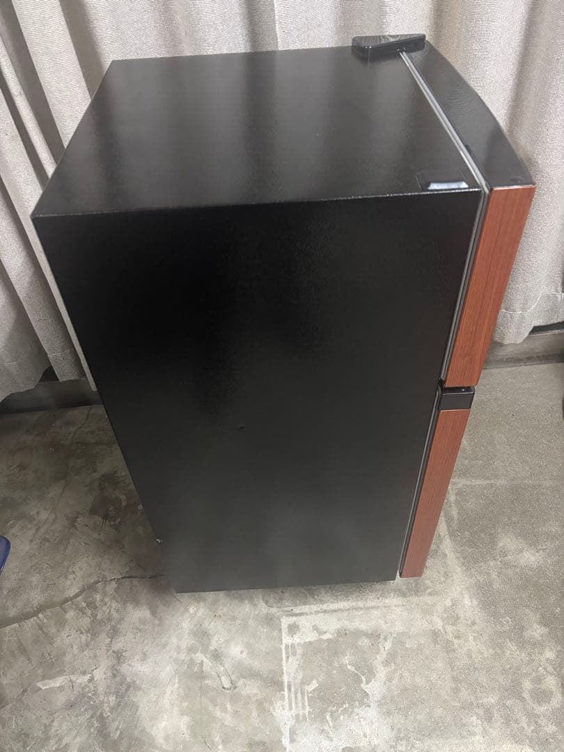 【比較的キレイ‼️】オーヤマ ノンフロン冷凍冷蔵庫 87Ｌ　PRC-B092D-M