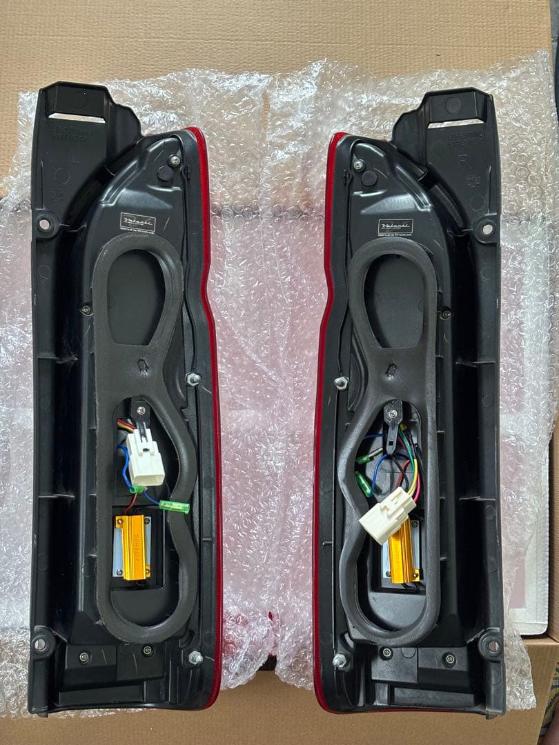 Valenti LEDテールランプ TYPE 3 ハイエース200系