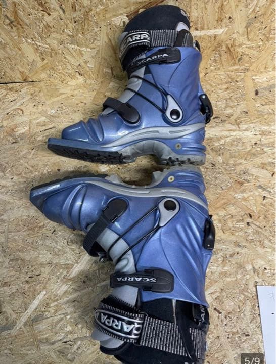 テレマークスキーブーツ　SCARPAスカルパT2 6シェル23cm程度　中古