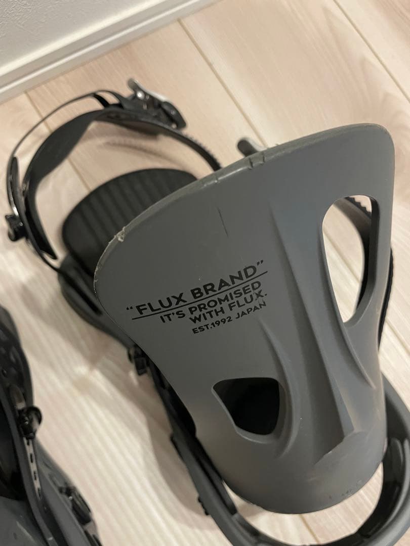 FLUX スノーボードビンディング
