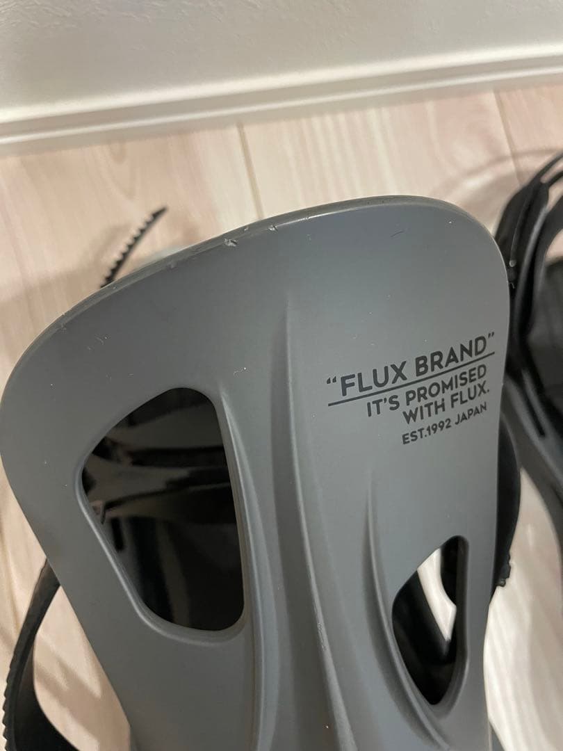 FLUX スノーボードビンディング