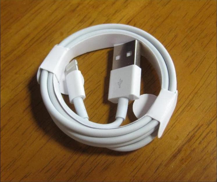 60　電池新品100％　iPhoneSE 　128GB 　SIMフリー　ゴールド