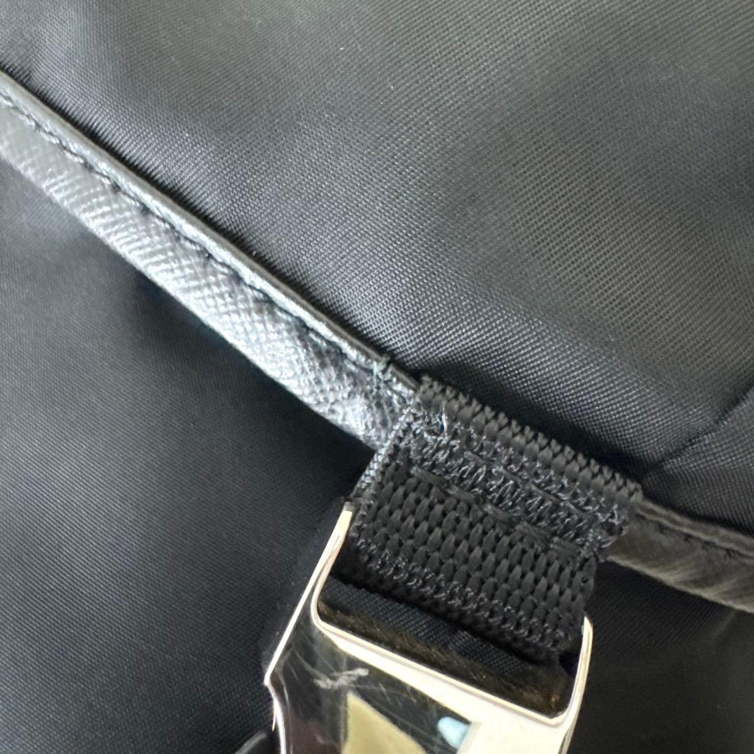 プラダ ショルダーバッグ ボディバッグ 2VH994 三角ロゴ サフィアーノ