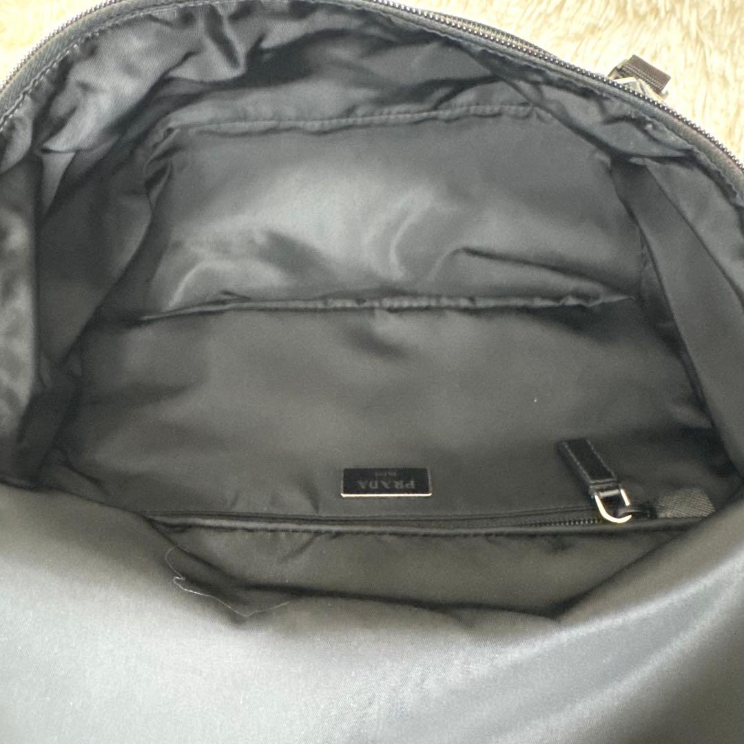 プラダ ショルダーバッグ ボディバッグ 2VH994 三角ロゴ サフィアーノ