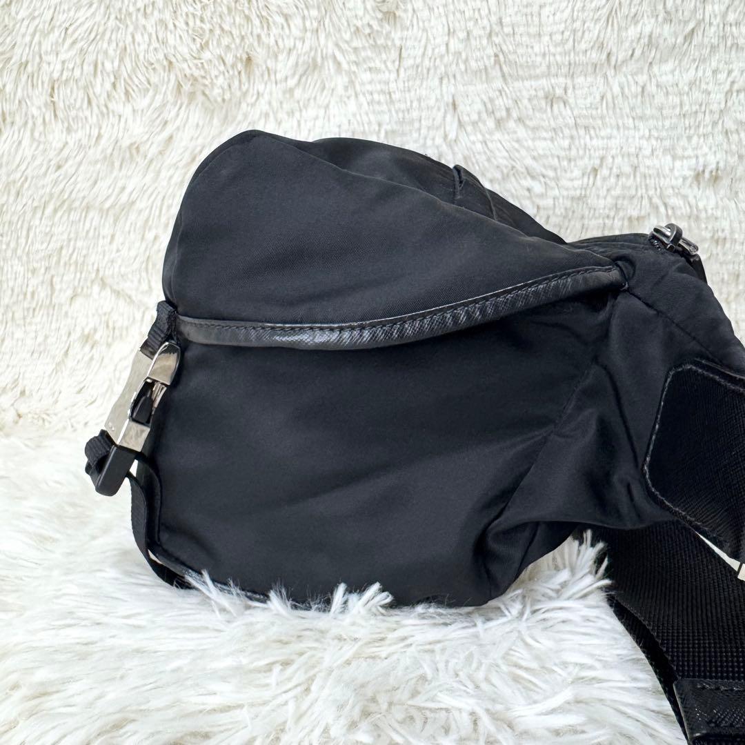 プラダ ショルダーバッグ ボディバッグ 2VH994 三角ロゴ サフィアーノ