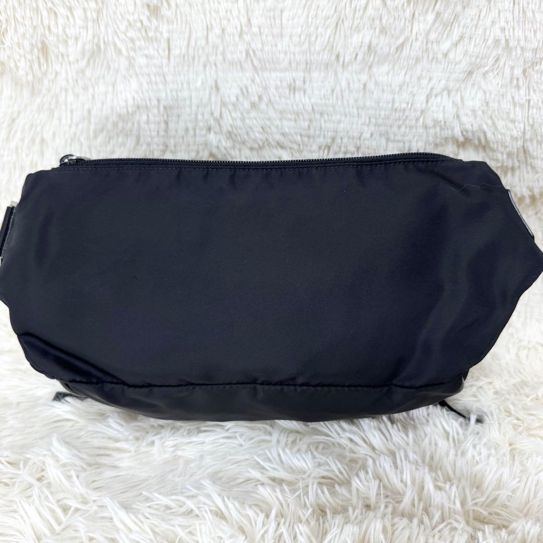 プラダ ショルダーバッグ ボディバッグ 2VH994 三角ロゴ サフィアーノ